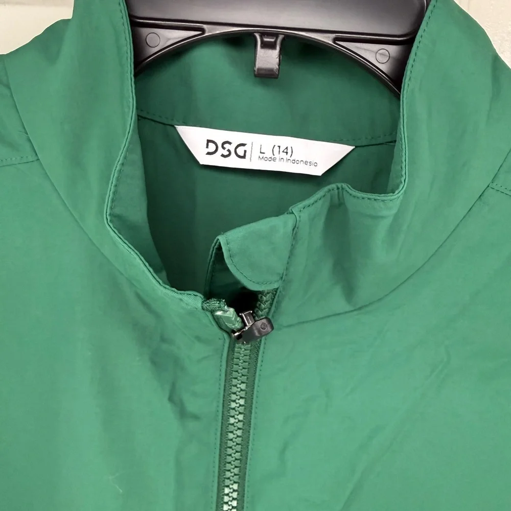 NWT Green and White Kids Zip-Up Jacket - large 14 Team Colors Middle School Size